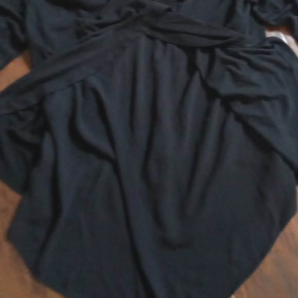 White House Black Market Split Back Long Sleeve Black V- Neck Top Size Large - Picture 6 of 7